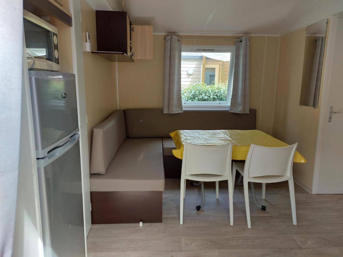 Mobil Home Tout Confort 6 Personnes Climatise Au Pied Du Luberon La Roque-d'Antheron Ngoại thất bức ảnh